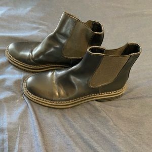 Chelsea Black Boots